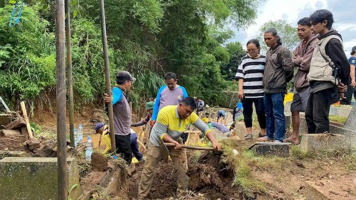 BBWS Ungkap Penyebab Sungai Cidurian Meluap Hingga Air Terjang Makam di TMP Cikutra