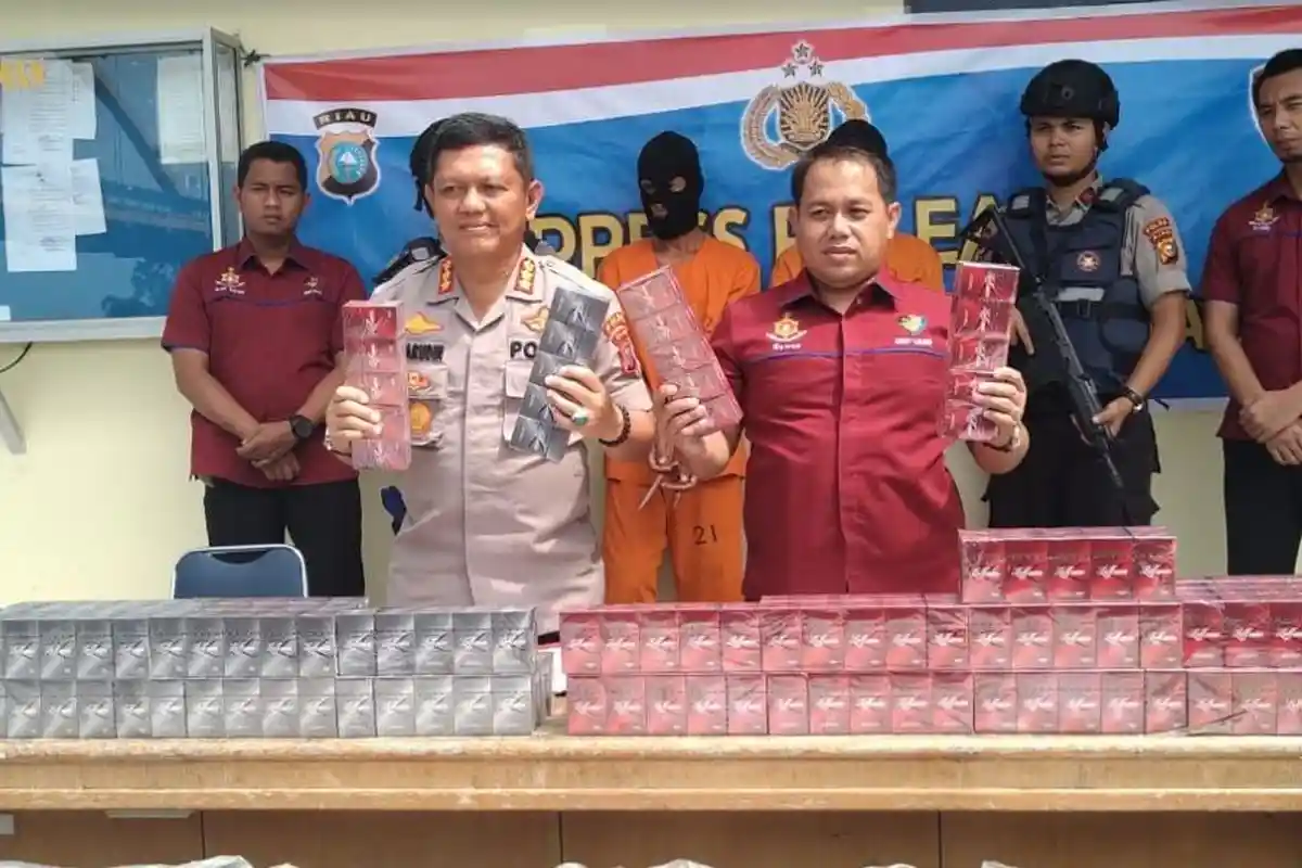 Ditpolair Polda Riau Cegat 2 Speedboat Pembawa 25 Ribu Bungkus Rokok Ilegal