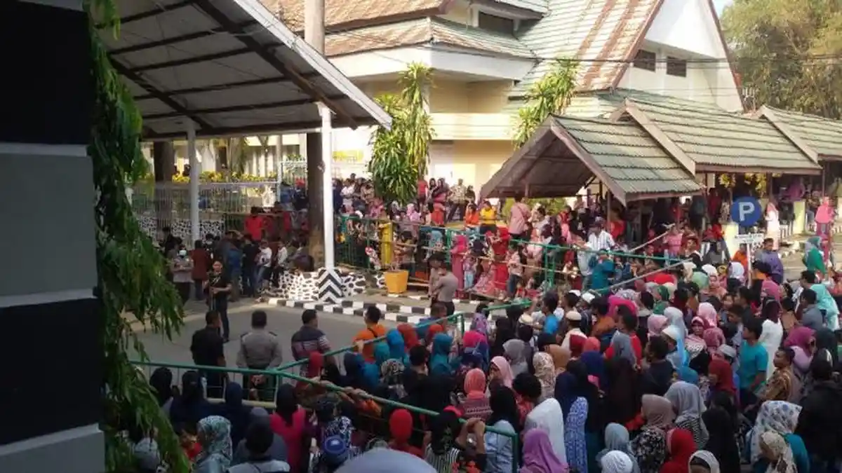 Anggota DPRD Ini Dipalak Rp 300 Ribu Saat Masuk Asrama Haji