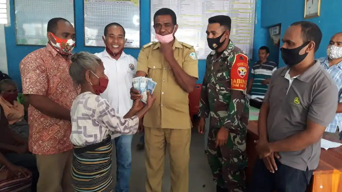 Pemeritah Desa  Jak Salurkan Rp 144 Juta Dana BLT Bagi 60 KPM
