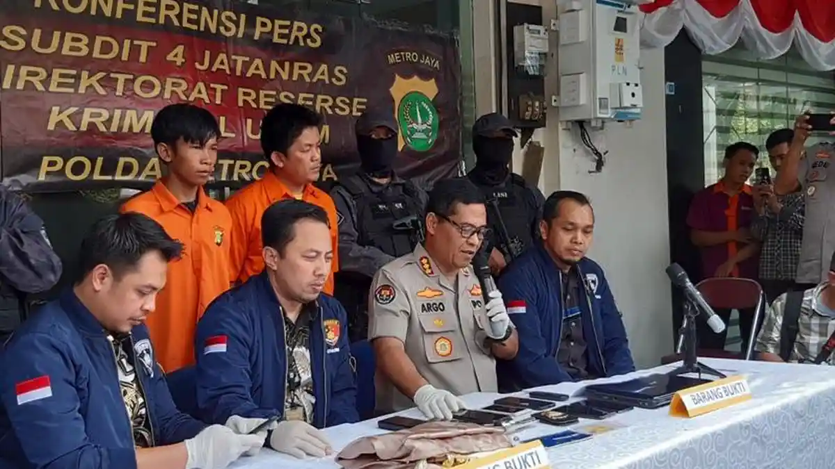 Polisi Ciduk Dua Pembobol Kartu Kredit dengan Kerugian Rp 1 Miliar