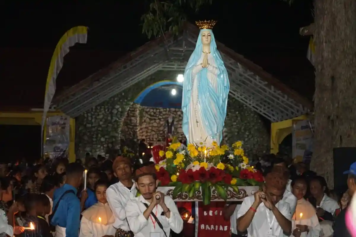 Mujizat bagi Pesiarah dari Gua Maria Ratu Rosari Golo Curu di Manggarai