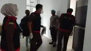 Kejari-Simalungun-menggeledah-kantor-PDAM-Tirta-Lihou.jpg