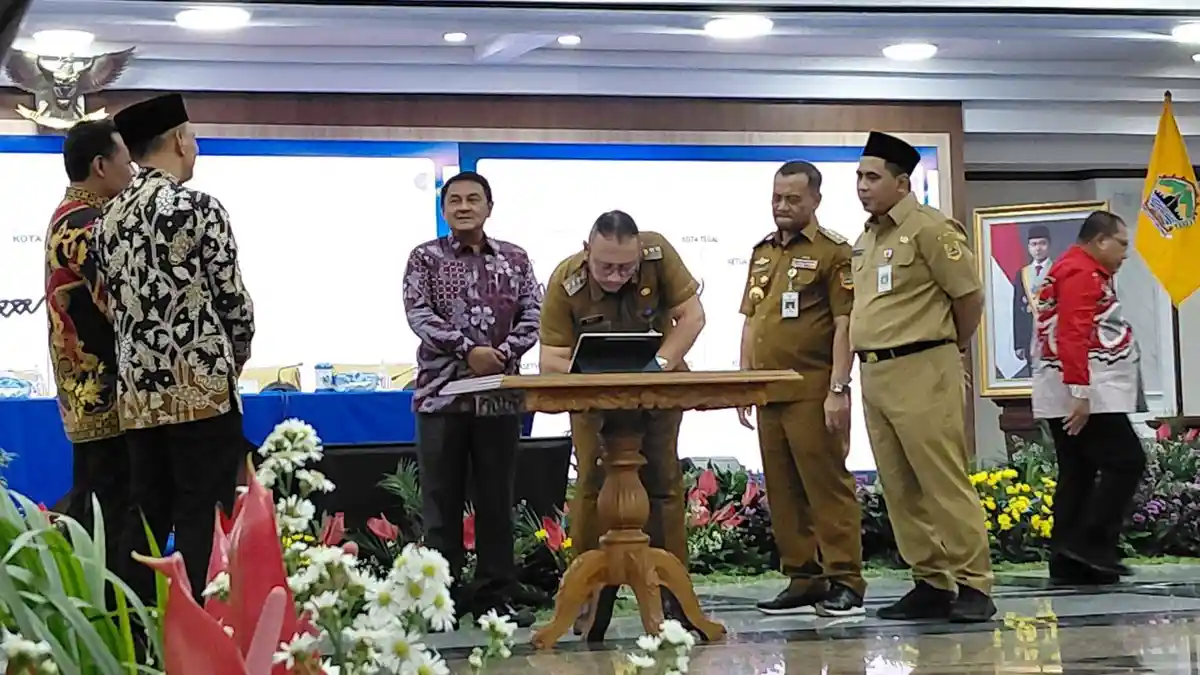 Saksikan Pakta Integritas 35 Kepala Daerah, Ahmad Luthfi: Tak Ada Toleransi Koruptor di Jateng
