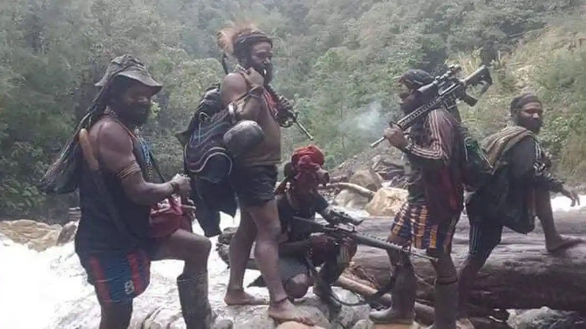 KKB Papua Serang Pos TNI di Kiwirok, Prada Beryl Gugur Tertembak di Paha