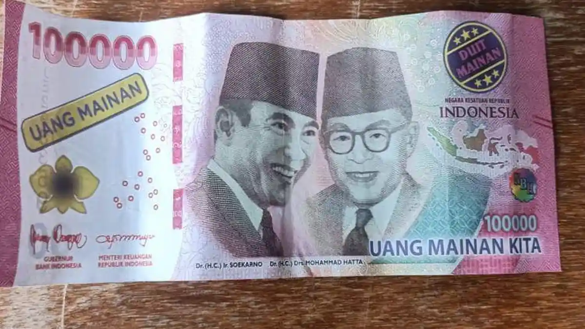 Warga Ngamuk Bayar Parkir Motor Rp 100 Ribu Malah Ditukar Jadi Uang ...