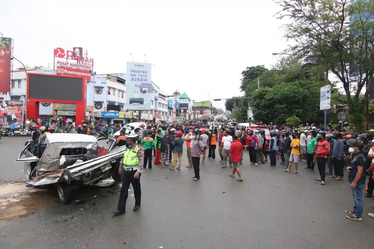 Arus Lalin Persimpangan Rapak Balikpapan Berangsur Normal, Polisi Dalami Keterangan Sopir Truk