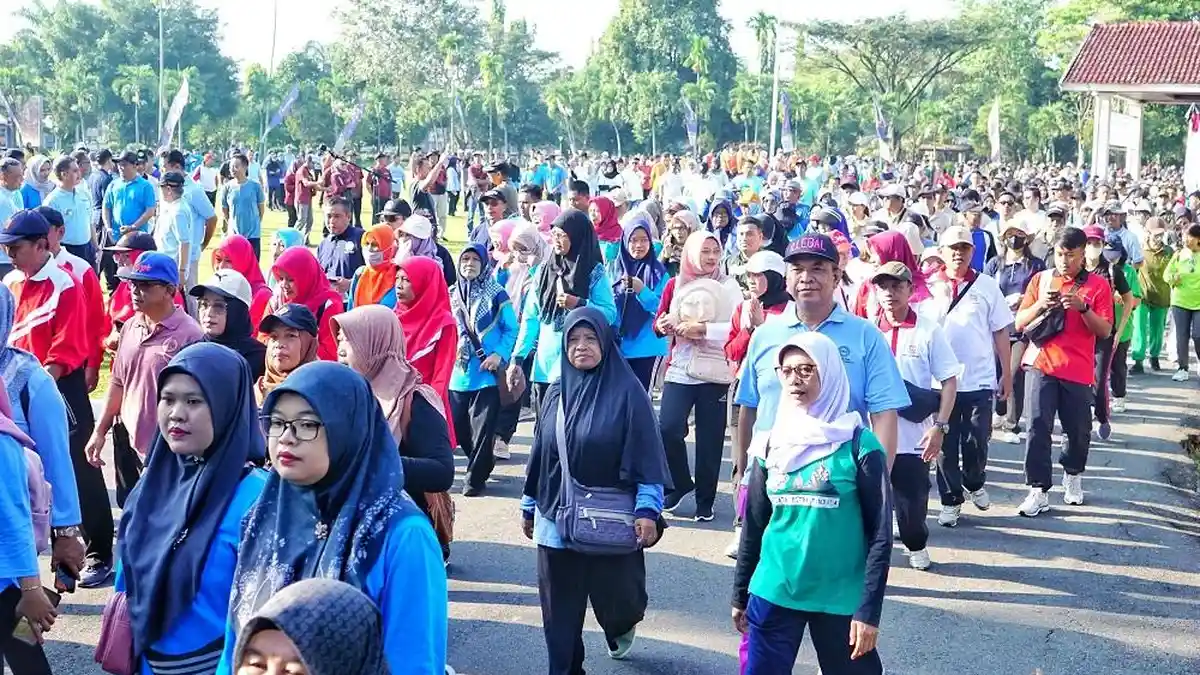 Pesan Bupati Magelang Saat Jalan Sehat HUT Koperasi ke-78
