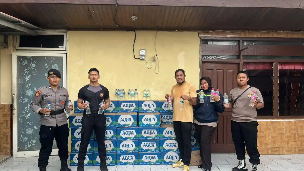 Polisi Gagalkan Penyelundupan 1.220 Botol Miras dari Manado ke Ternate Maluku Utara