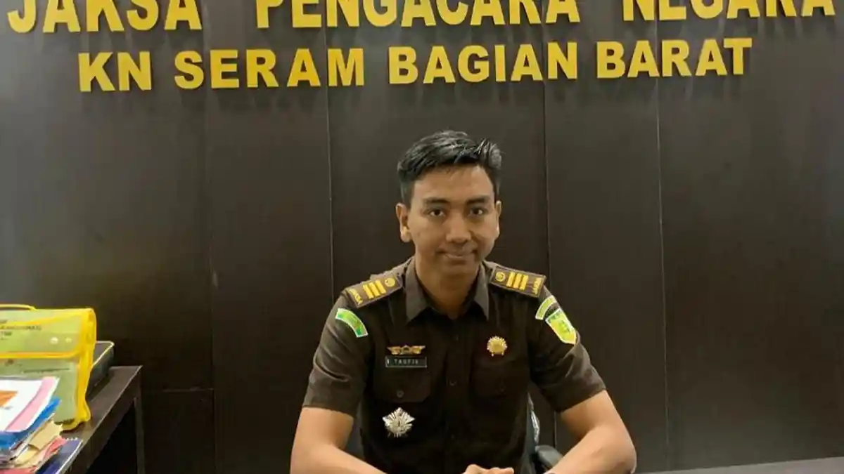 Dalami Kasus Pakaian Seragam, Kini Kejari Periksa 50 Kepala Sekolah di SBB