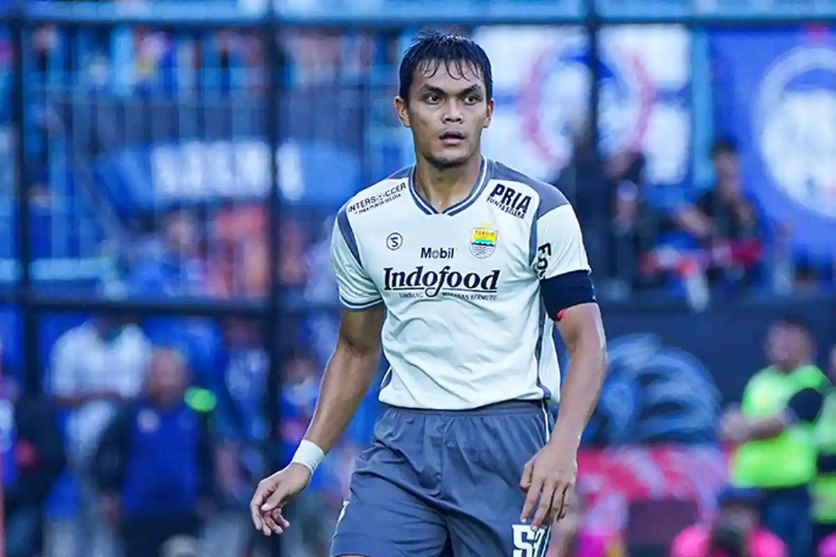 Live Skor Persib Bandung vs Dewa United, Irianto Berhasil Memperkecil Kedudukan Jadi 1-2