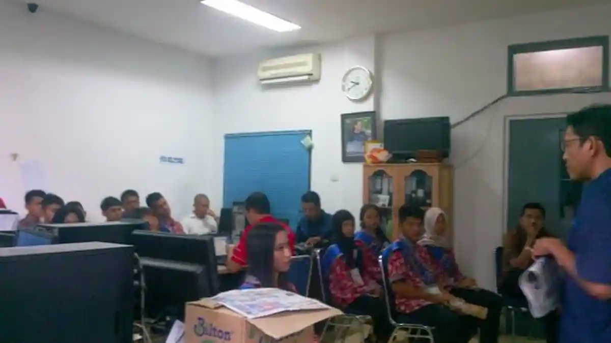 Peserta Bujang Dayang Membalong Kunjungi Pos Belitung