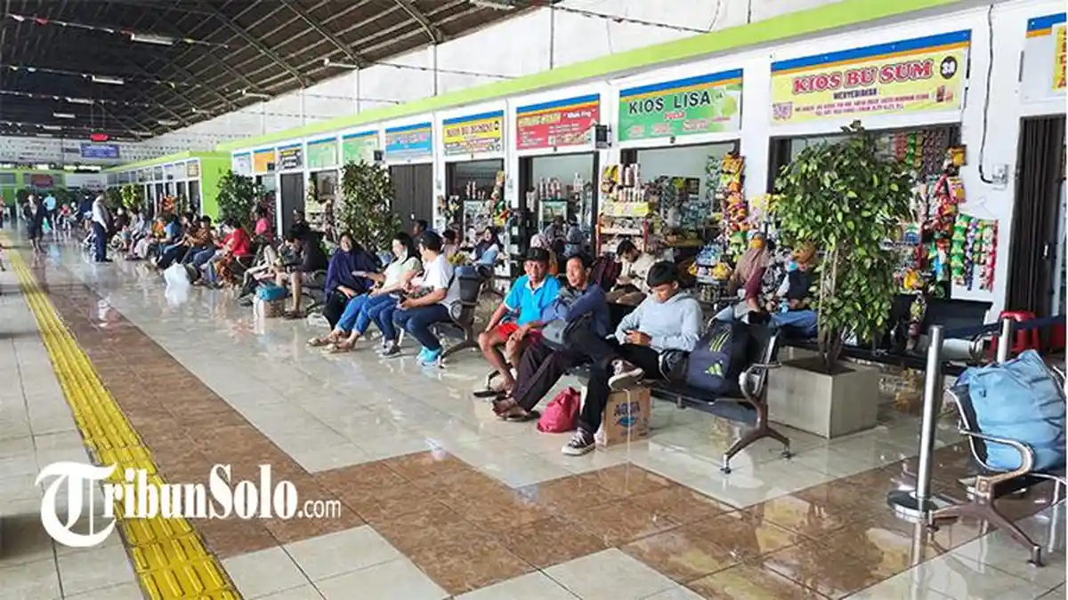 Libur Lebaran Telah Habis, Arus Balik Lebaran Mulai Terlihat di Terminal Ir. Soekarno Klaten