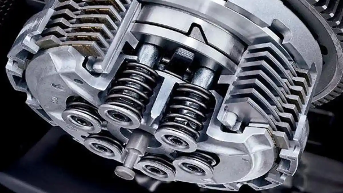 Ini Komponen yang Bikin Kopling Motor Melemah