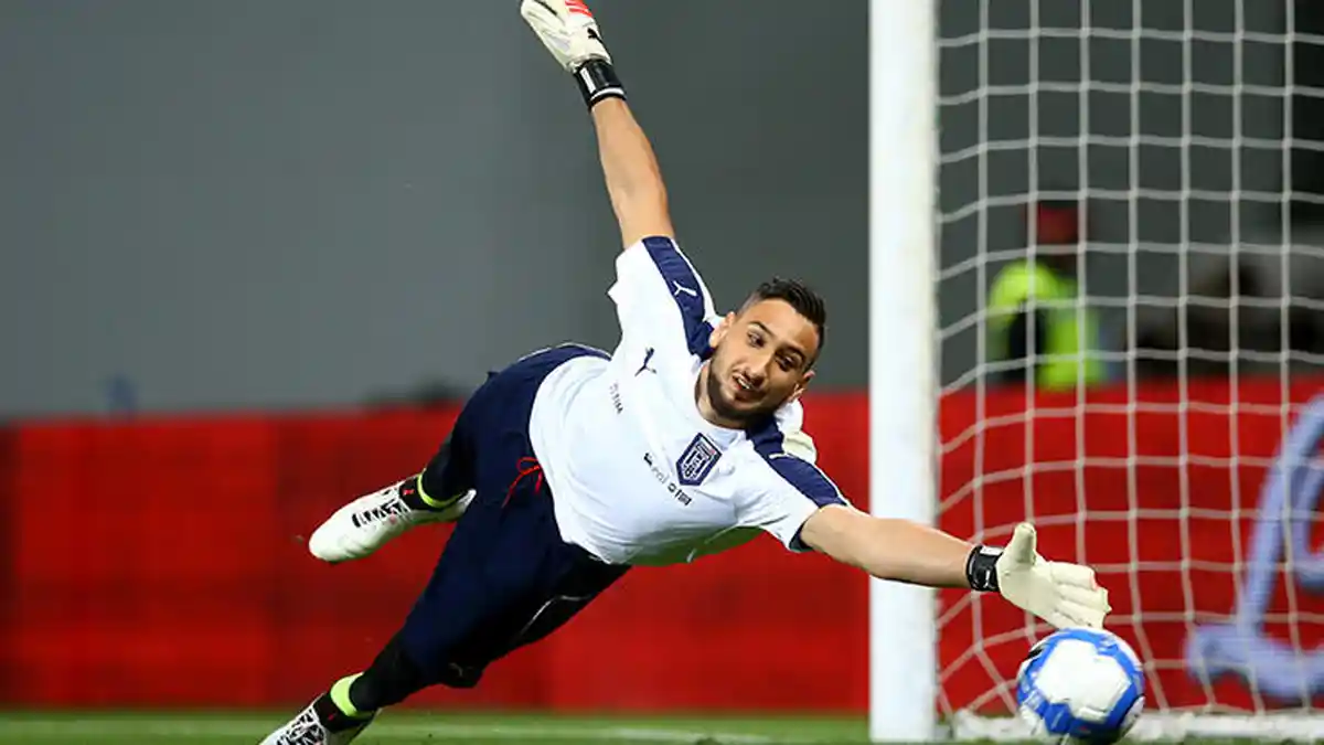 Gianluigi Donnarumma Berpikir Inggris Juara saat Pickford Berhasil Menahan Tendangan Jorginho