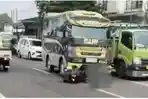 Kecelakaan-lalu-lintas-yang-melibatkan-tiga-kendaraan-terjadi-di-Kediri.jpg