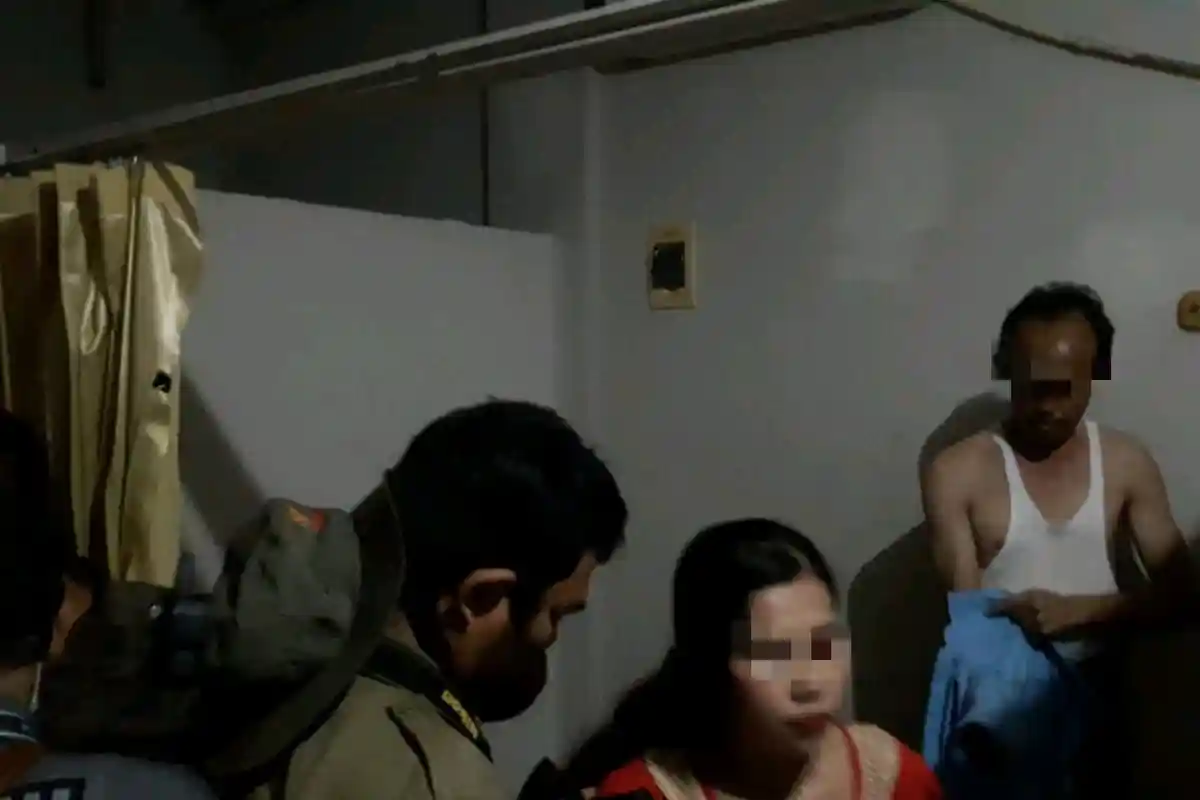 Ditemukan Kontrasepsi & Cuma Layani Langganan, Pasangan Mesum Digrebek Sedang Lulur di Panti Pijat