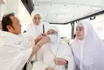 Momen Prananda Potong Rambut Megawati dan Puan Usai Tunaikan Umrah di Makkah
