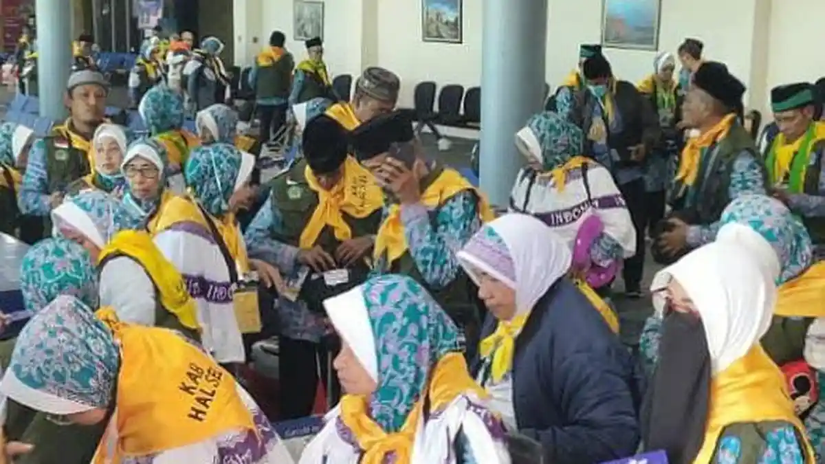 CJH Kloter 13 dari Maluku Utara Terbang Menuju Emberkasi Makassar