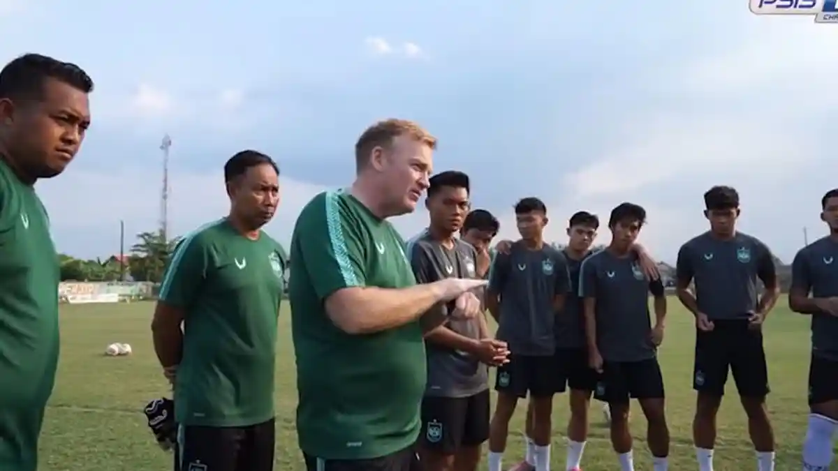 Pelatih Anyar PSIS Semarang Mengaku Sudah Kantongi Kekuatan Persik Kediri