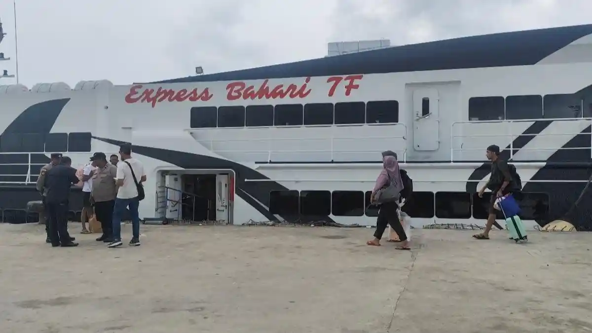 Puncak Arus Mudik  Lebaran 2025 di Pelabuhan Tenau Kupang Mulai Hari Ini, Semua Armada Siap