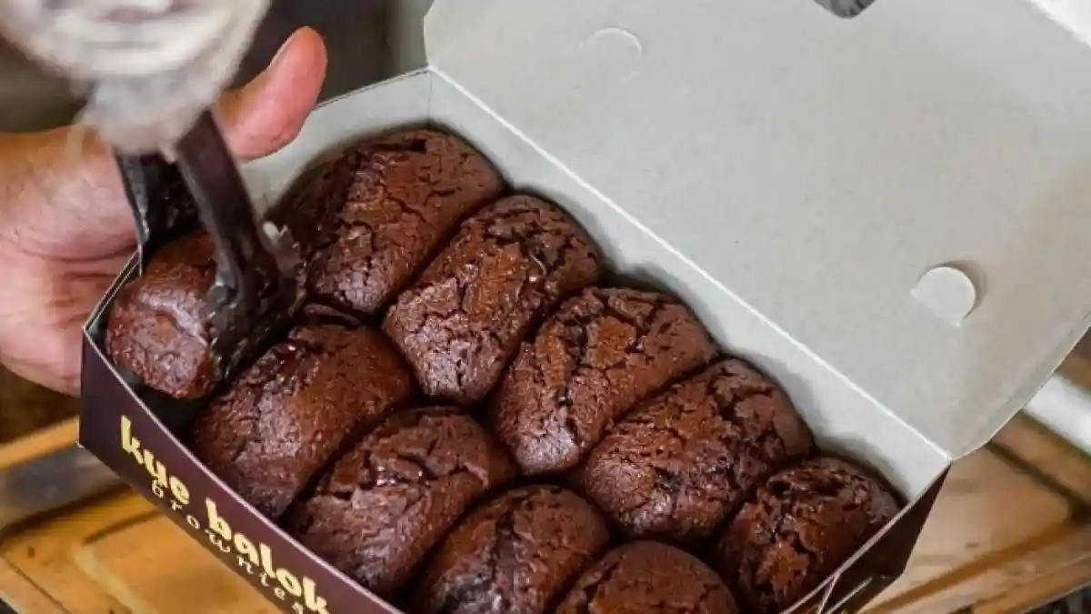 Buruan Coba! 5 Kue Balok Bandung, Jawa Barat yang Lumer dan Selalu Jadi Incaran Wisatawan