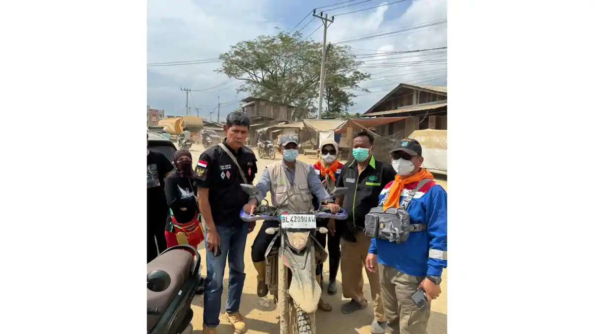 Salurkan Air Bersih Siap Minum Naik Trail, Bantuan Kemanusiaan Pertamina untuk Korban Banjir
