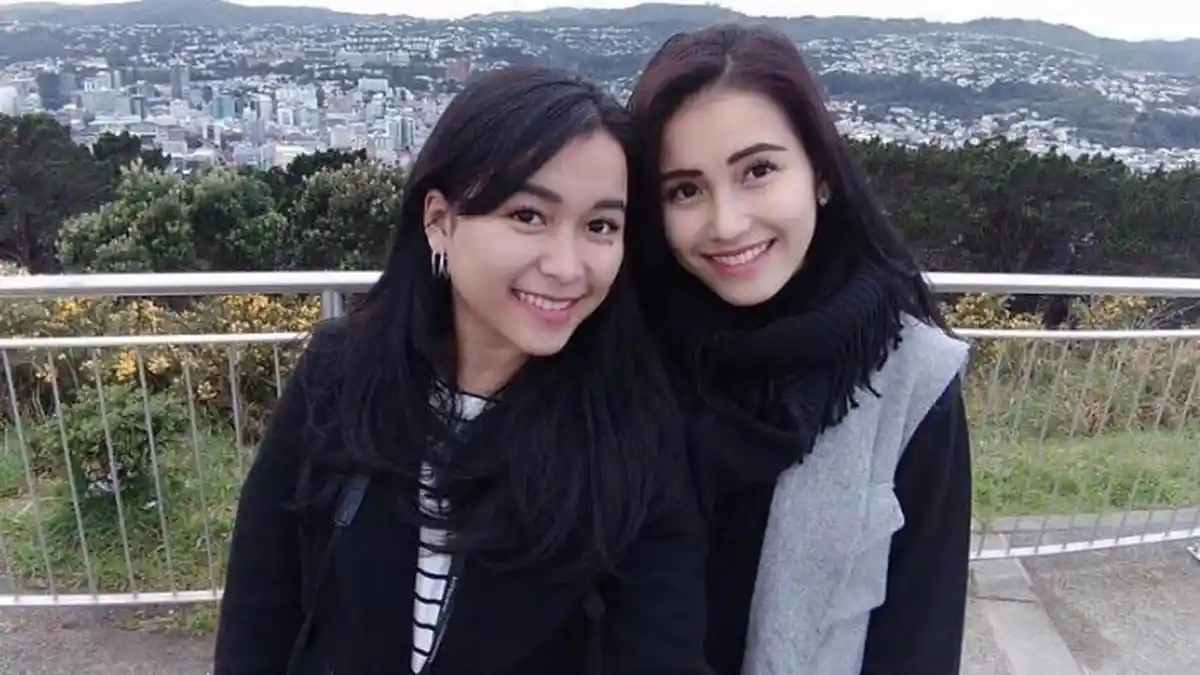 Tulis Caption Pake Bahasa Inggris, Adik Ayu Ting Ting Dihujat! Netter: Ampun, Dua Kata Aja Salah!