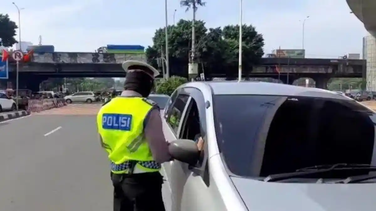 Info Buat Warga Ambon: Tilang Manual Mulai Berlaku 1 Juni, Polisi Bakal Hunting & Patroli