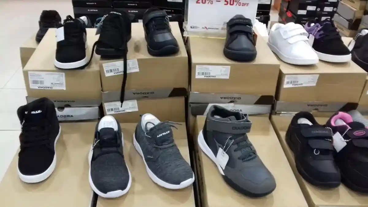 Sepatu Anak Merek Diadora Harganya Diskon 50 Persen di Matahari Solo Square, Cek di Sini