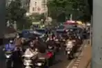 new-normal-jalan-daan-mogot-padat-kendaraan-yang-melintas_20200720_135551.jpg