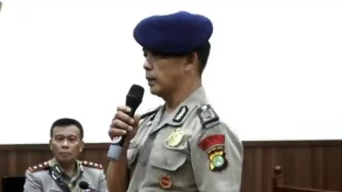 BEDA dengan Kompol Cosmas, Bripka Rohmad Sopir Rantis Brimob Lindas Ojol Disanksi 7 Tahun Demosi