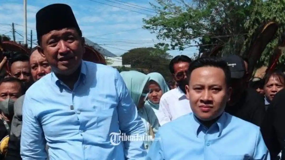 Ipong dan Luhur Resmi Daftar Bacabup-Bacawabup di KPU Ponorogo Diantar Ribuan Relawan : Terharu