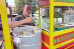 Rumah Ngontrak Rp 2 Juta Setahun, Pedagang Bakso di Lumajang Masuk Desil 5, Tak Lagi Terima Bansos