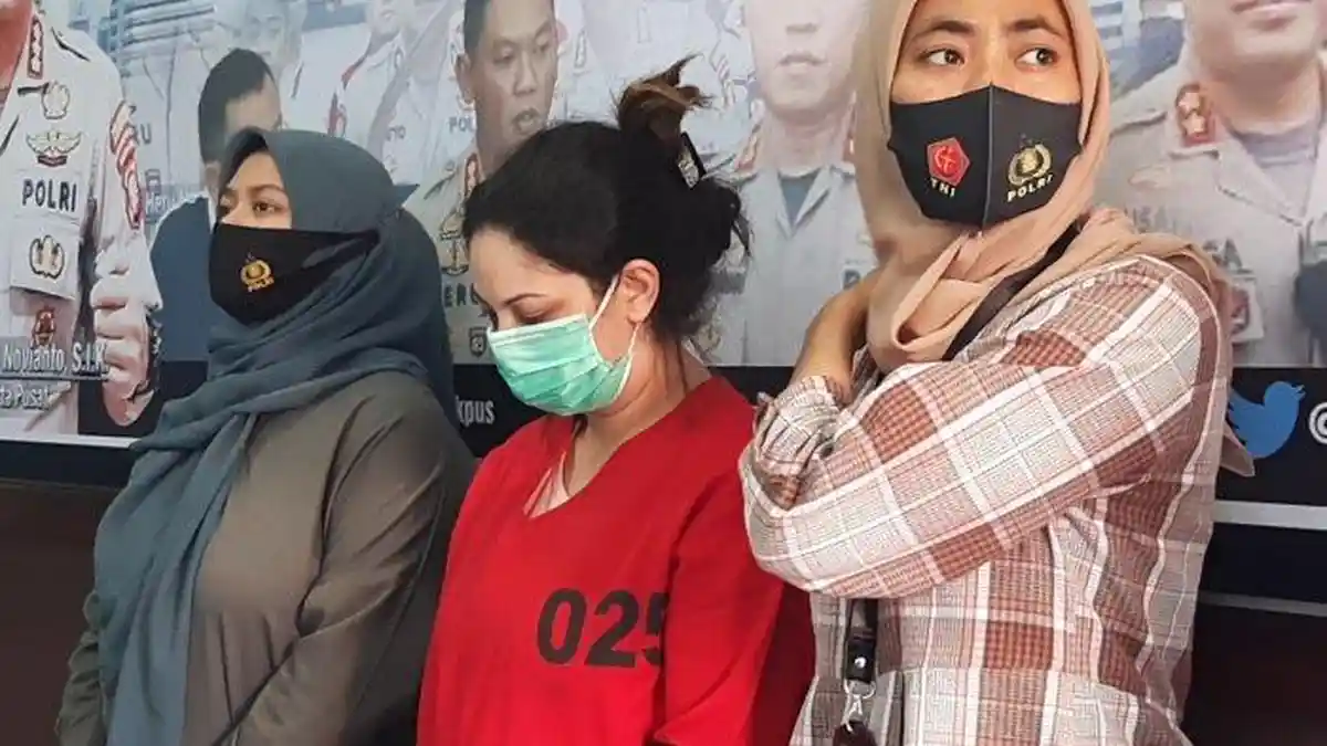Kejamnya ML (29), Ibu Muda Asal Maroko Gigit & Pukuli Anaknya Hingga Tewas, Sempat Mengarang Cerita!