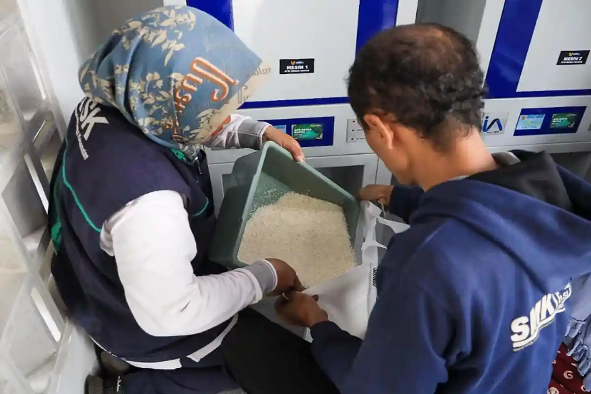 Operasional ATM Beras Mapan, Inovasi Kota Kediri untuk Tekan Kemiskinan Ekstrem Plus Kurangi Stigma