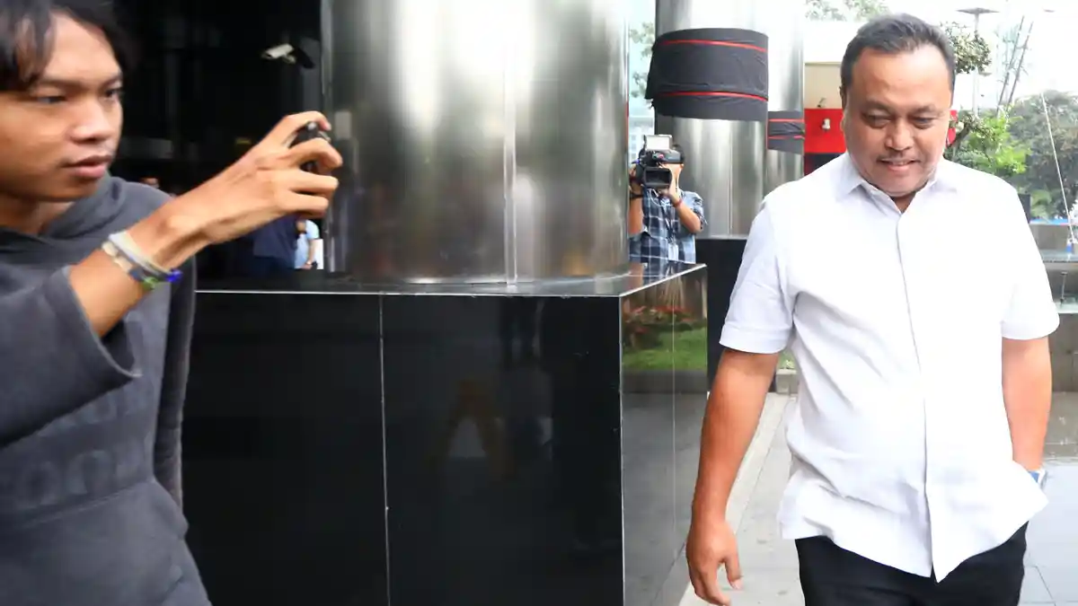 Dua Kali Diperiksa sebagai Tersangka, Ketua DPRD Jambi Cornelis Buston Belum Ditahan KPK