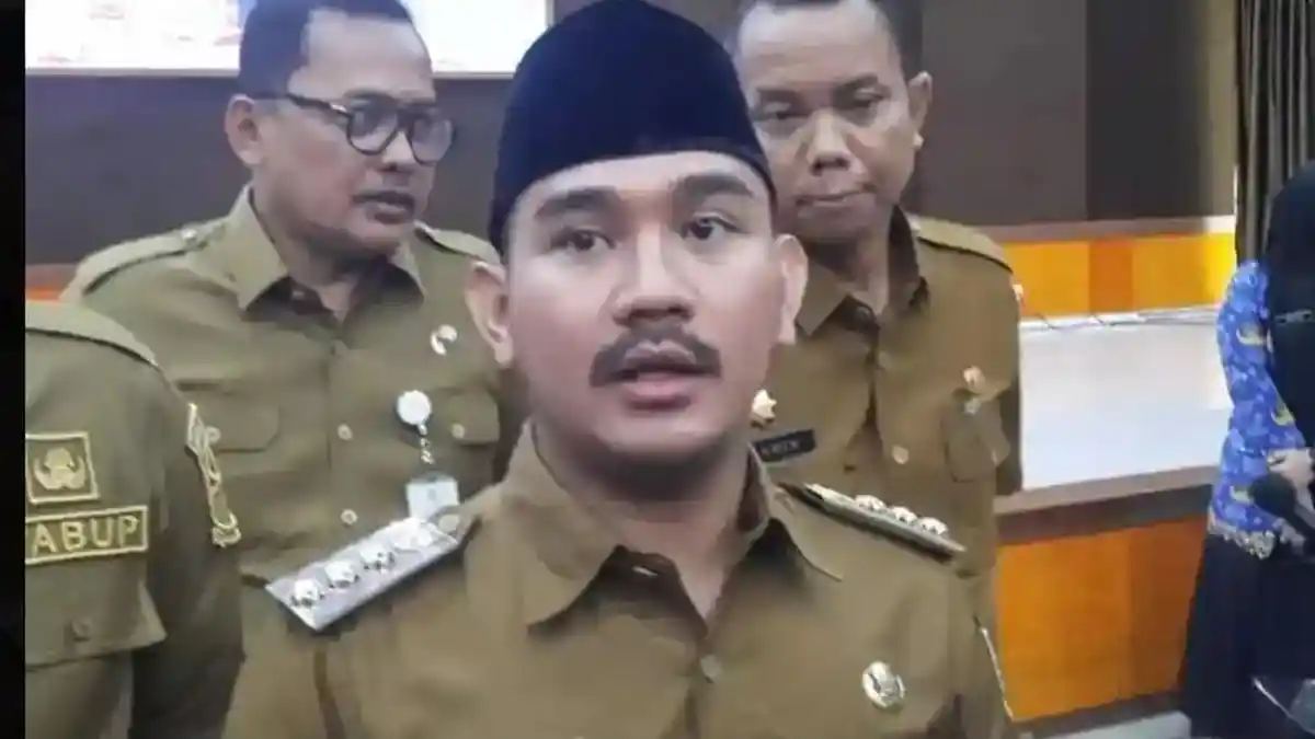 Sosok Ade Kuswara Kunang Bupati Bekasi Kena OTT KPK, Usia Baru 32 Tahun