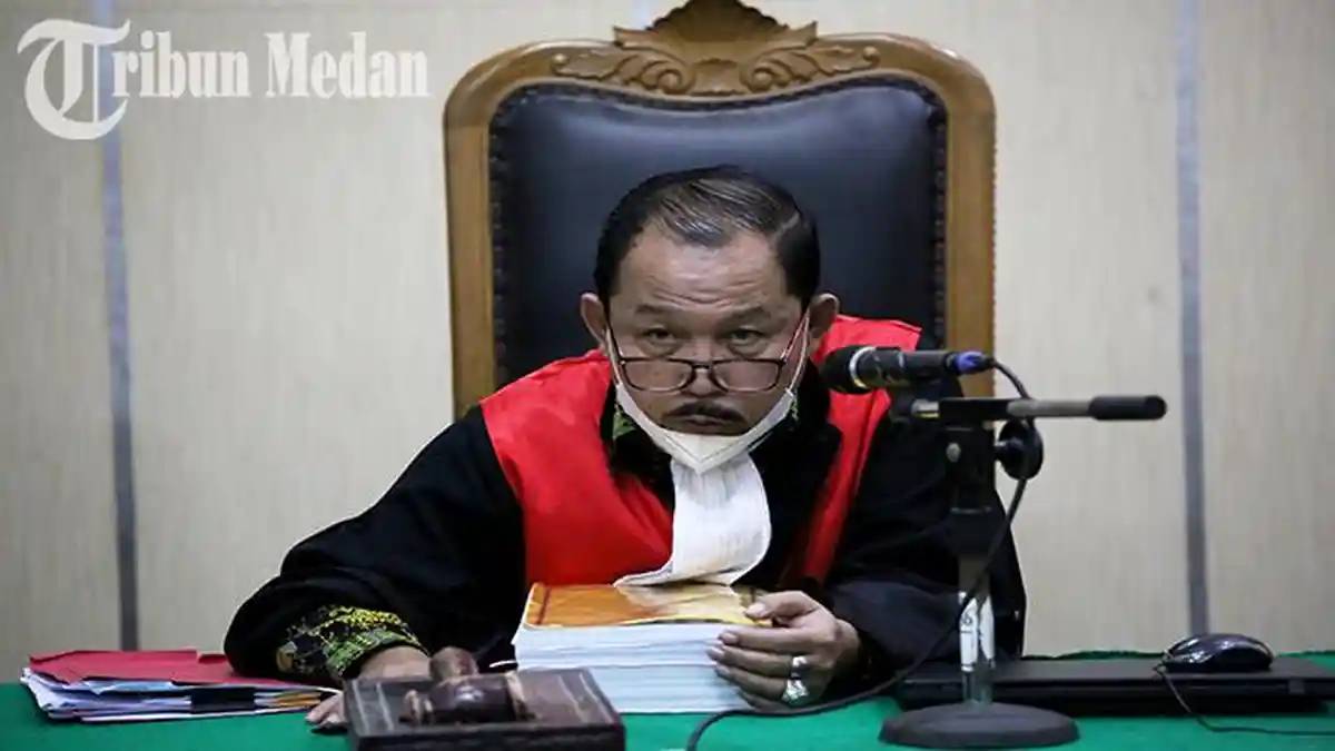 Berita Foto: Jadi Saksi di Persidangan, Ibu Ken Admiral Sebut Tak Dendam dengan Anak AKBP Achiruddin - 20072023_MENDENGARKAN-KETERANGAN_ABDAN-SYAKURO-3.jpg