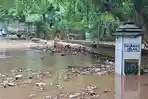 Kali-Pesanggrahan-Meluap-ja.jpg