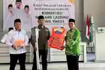 Lazisnu PCNU Gresik Serahkan Perahu Karet dan Tenda Bencana Alam ke LPBI SER NU 