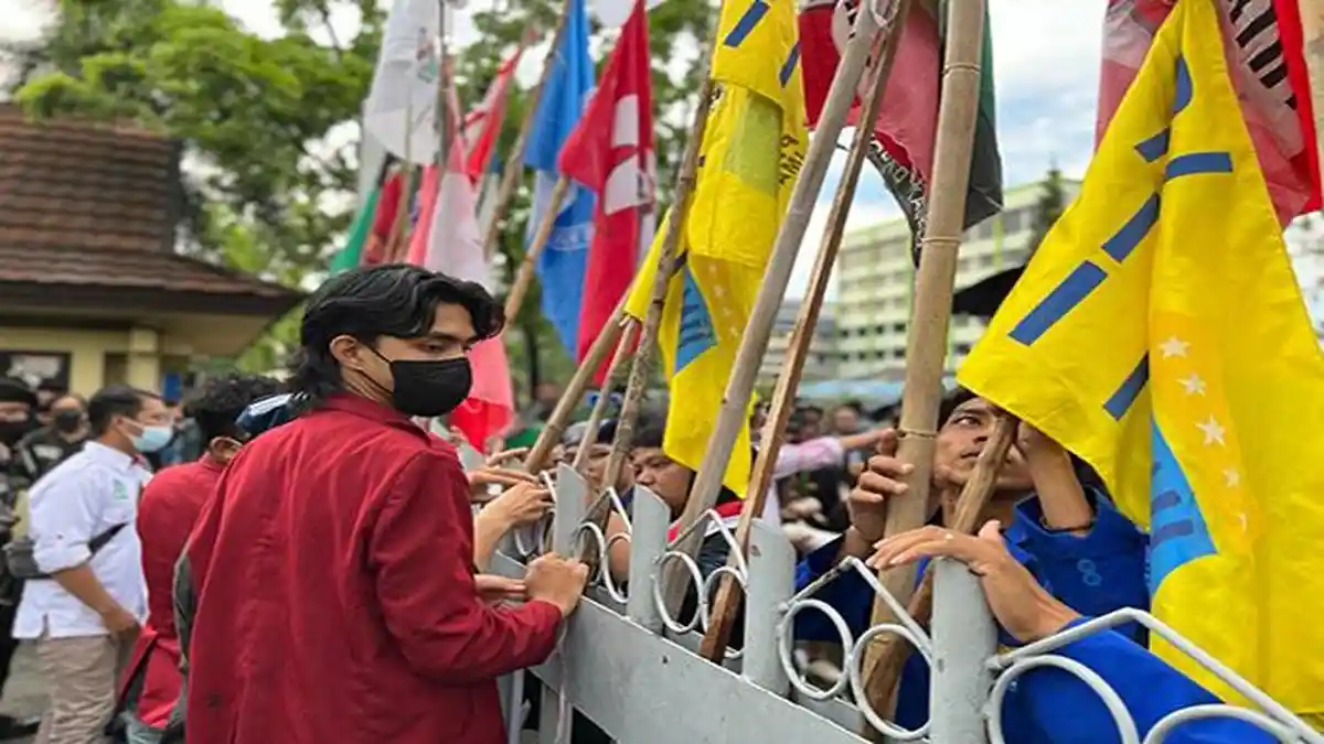 Terima Enam Tuntutan Aksi Mahasiswa, DPRD Kalbar Siap Suarakan