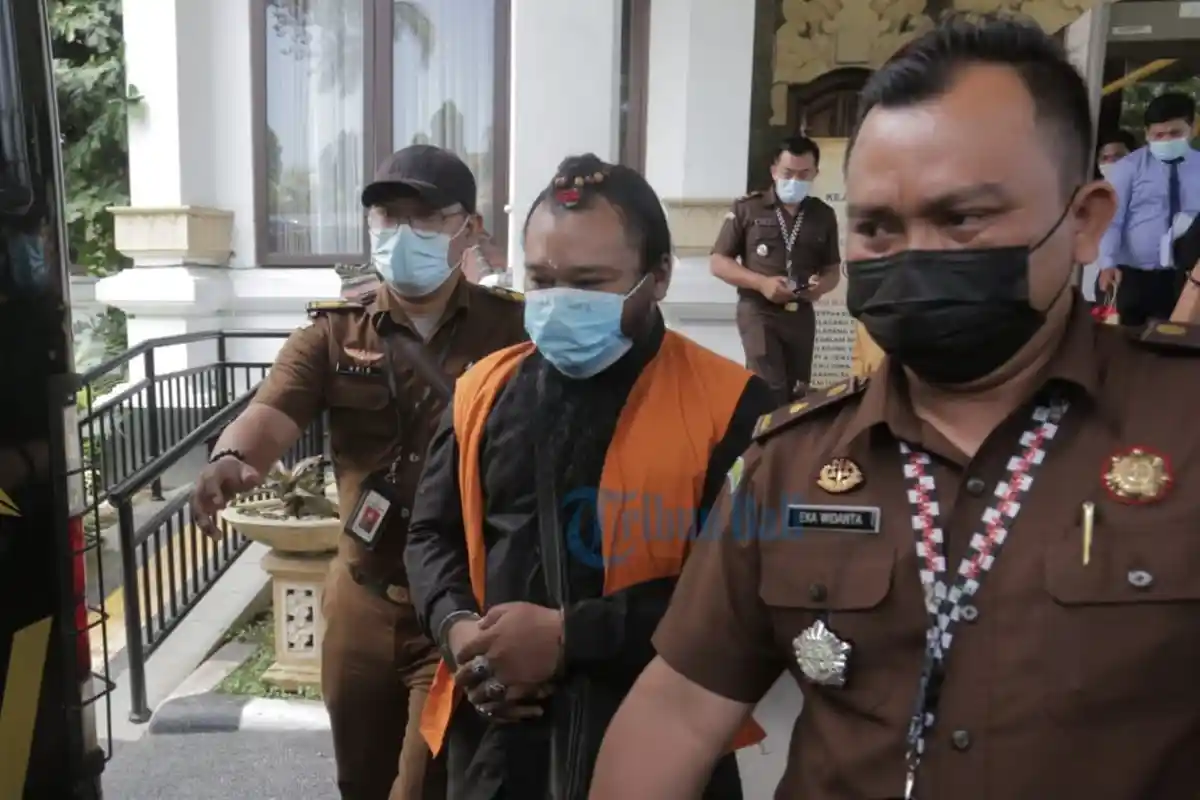 UPDATE: Dilimpahkan, Oknum Sulinggih Tersangka Pencabulan Ditahan Jaksa Denpasar
