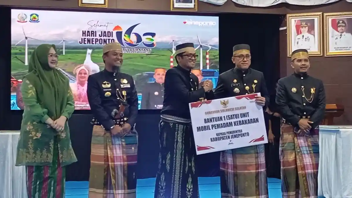 HUT 163 Jeneponto Paris Yasir Paparkan Capaian, Andi Sudirman Kucurkan Bantuan