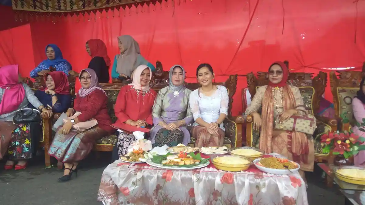 Peringati Hari Ibu,  Pemkab Bolsel Gelar Lomba Masak Antar Kepala Dinas dan Badan