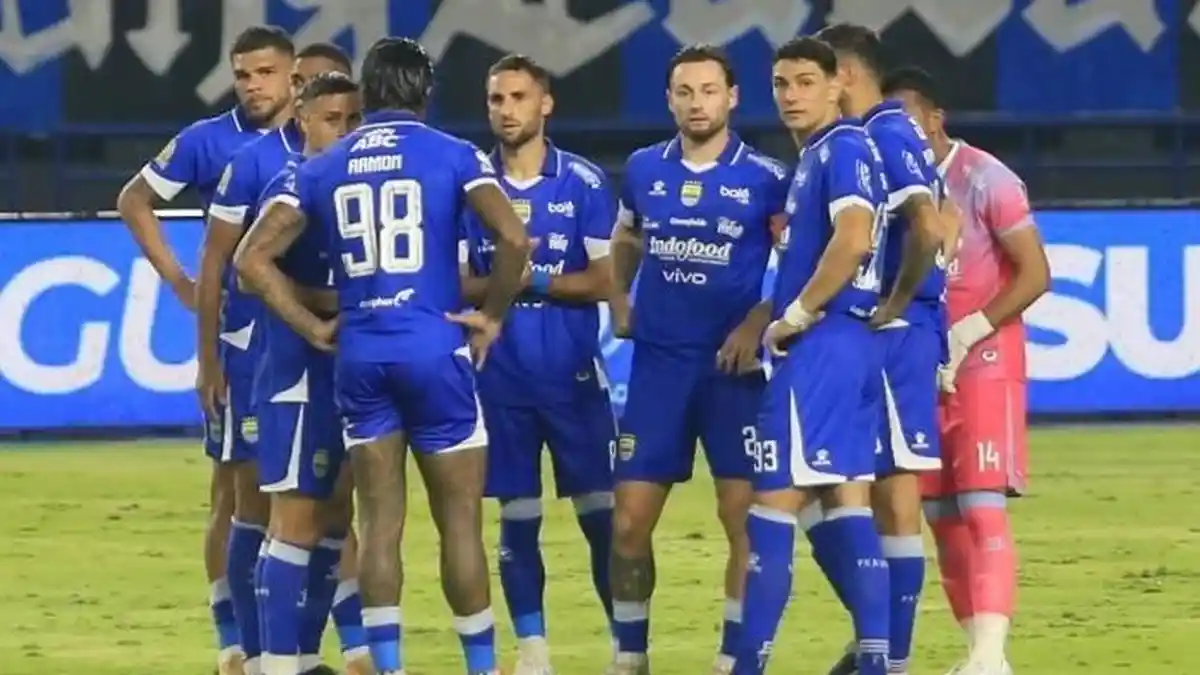 Sosok Wasit Laga Dewa vs Persib Bandung, Galak dan Ringan Kartu, Pernah Beri Barba Kartu Kuning
