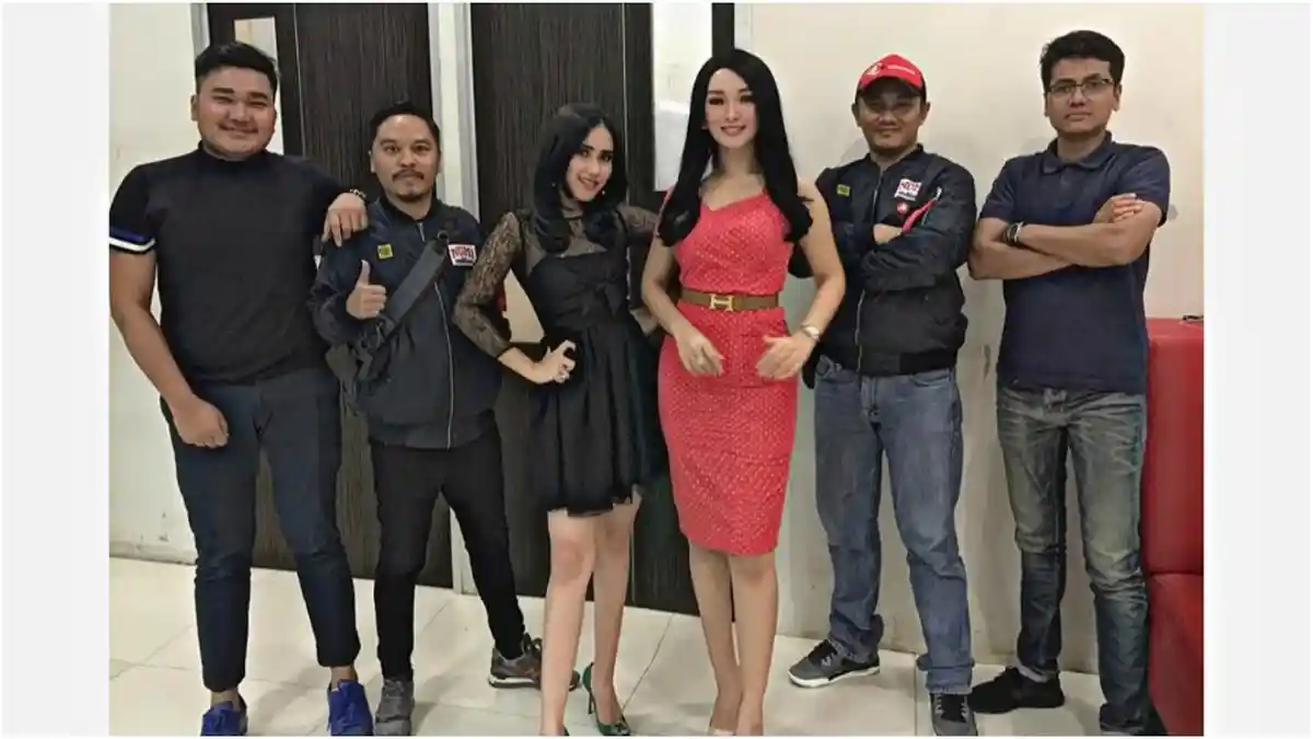 Posting Foto 'Cecepy' Tanpa Jupe, Zaskia Gotik Malah Diprotes Karena Hal Sepele Ini
