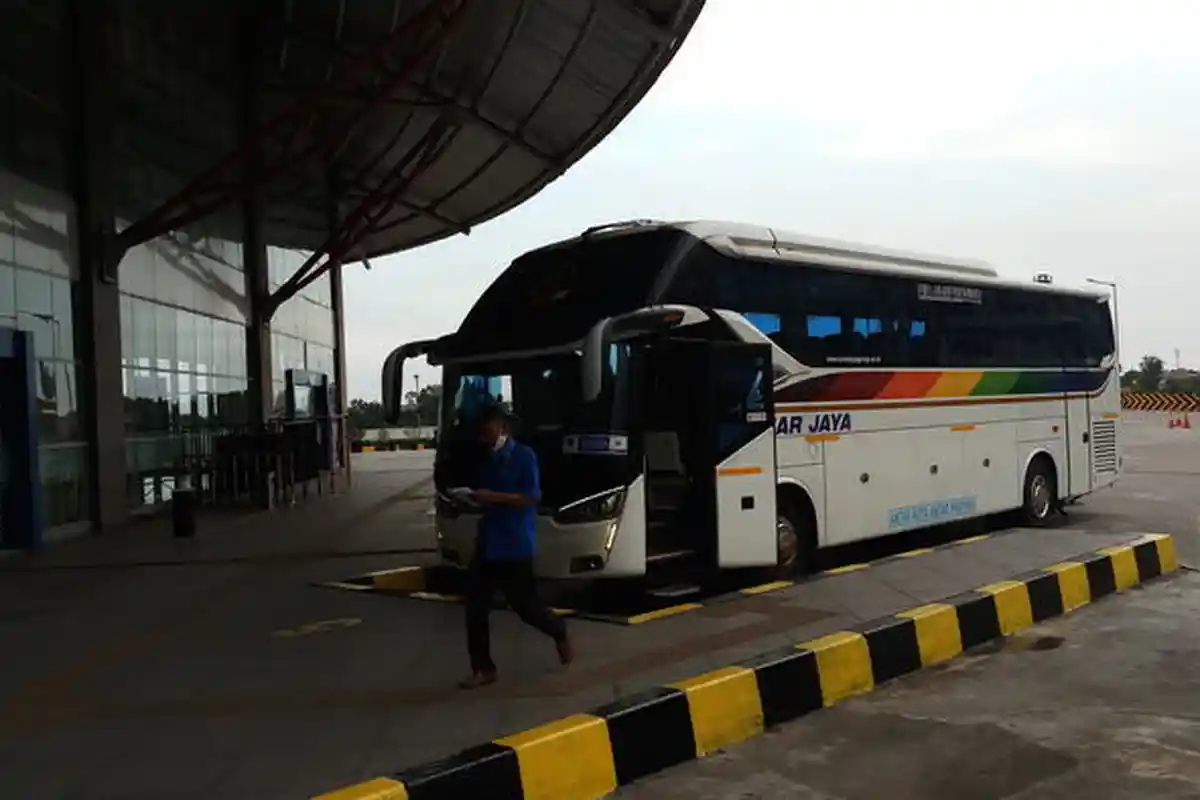 Ada 30 Orang Pemudik Ditolak Berangkat Naik Bus AKAP di Terminal Terpadu Pulo Gebang