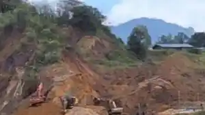 Tragedi-Longsor-Buyat-di-Boltim-cvn.jpg