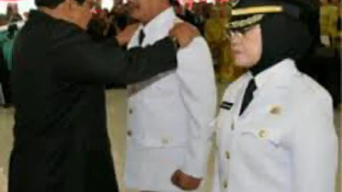 Bupati Jombang dan Wakilnya Kompak Cuti untuk Kampanye